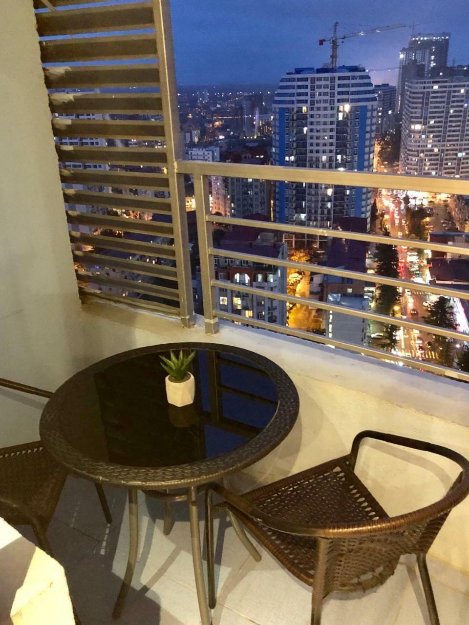 Cozy Bright Apartment With Amazing Sea View Batum Dış mekan fotoğraf