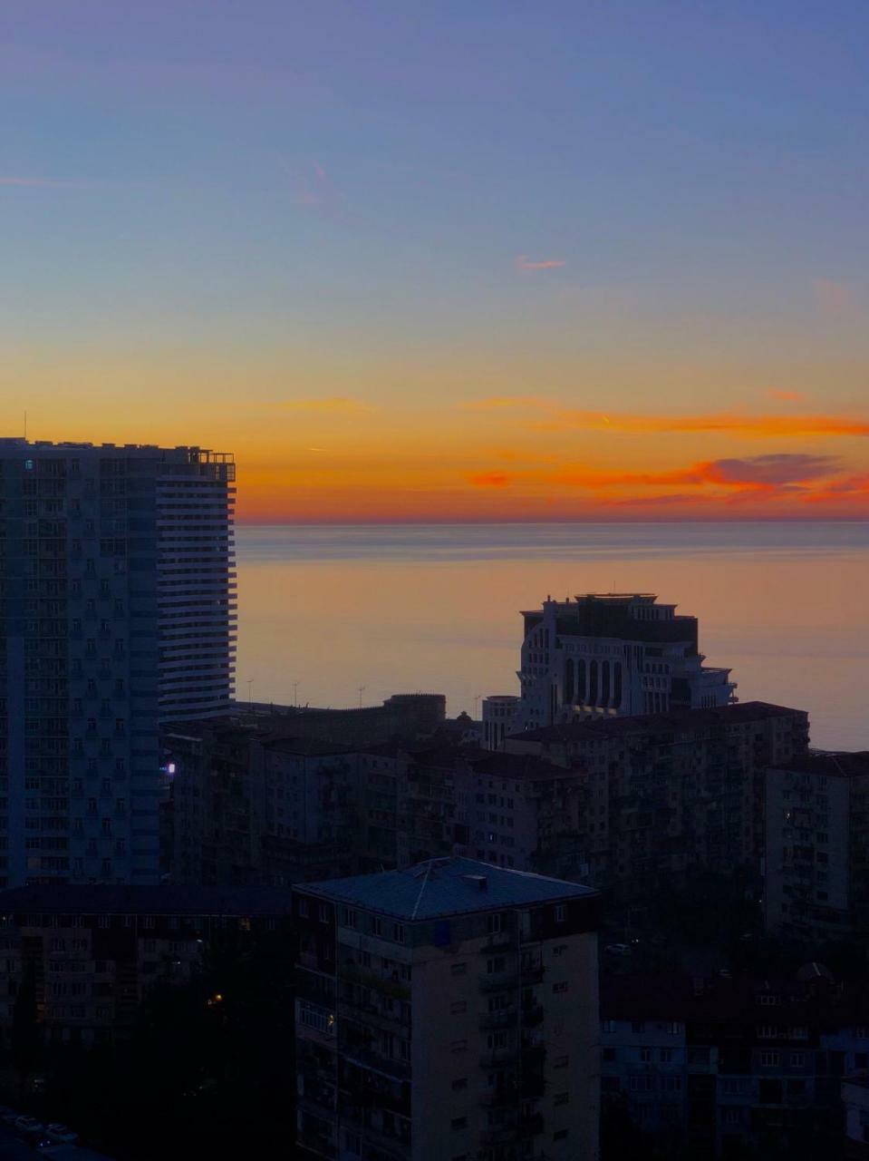 Cozy Bright Apartment With Amazing Sea View Batum Dış mekan fotoğraf